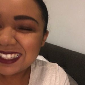 Meet your Posher, Kayla